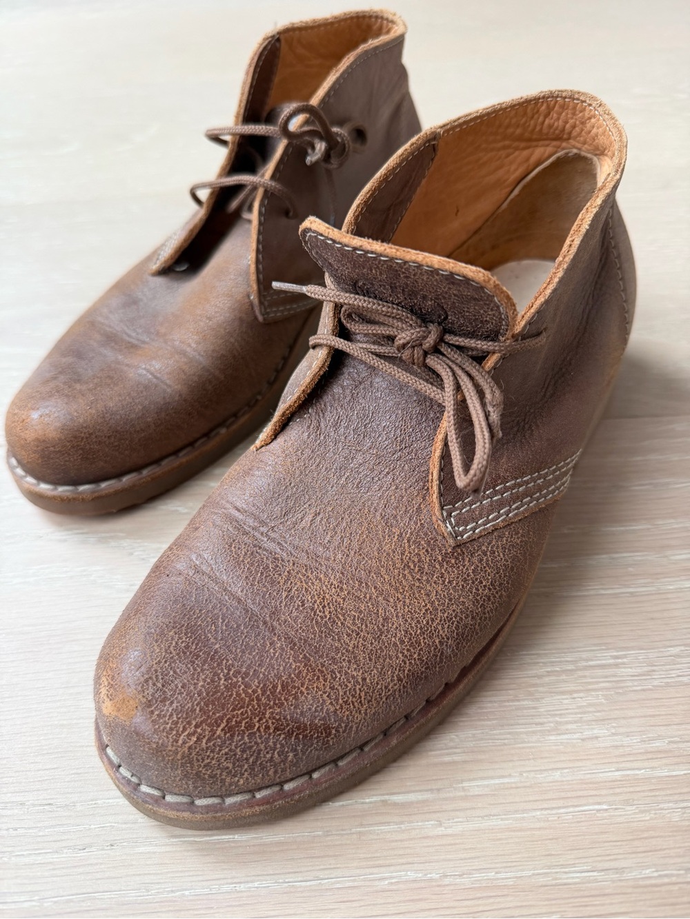 Roots made in Canada leather chukka boots